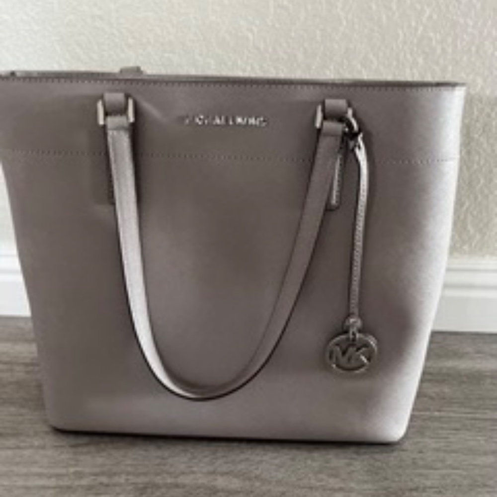 Michael Kors Medium Tote